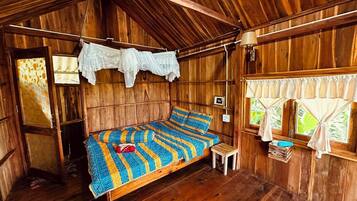 Comfort Bungalow, Garden View | 1 bedroom, individually decorated, individually furnished, desk