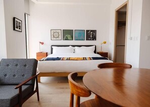 1 bedroom, iron/ironing board, travel crib, WiFi - Mr. W | Amazing Studio Apartment | Balcony | Gym (Juárez)