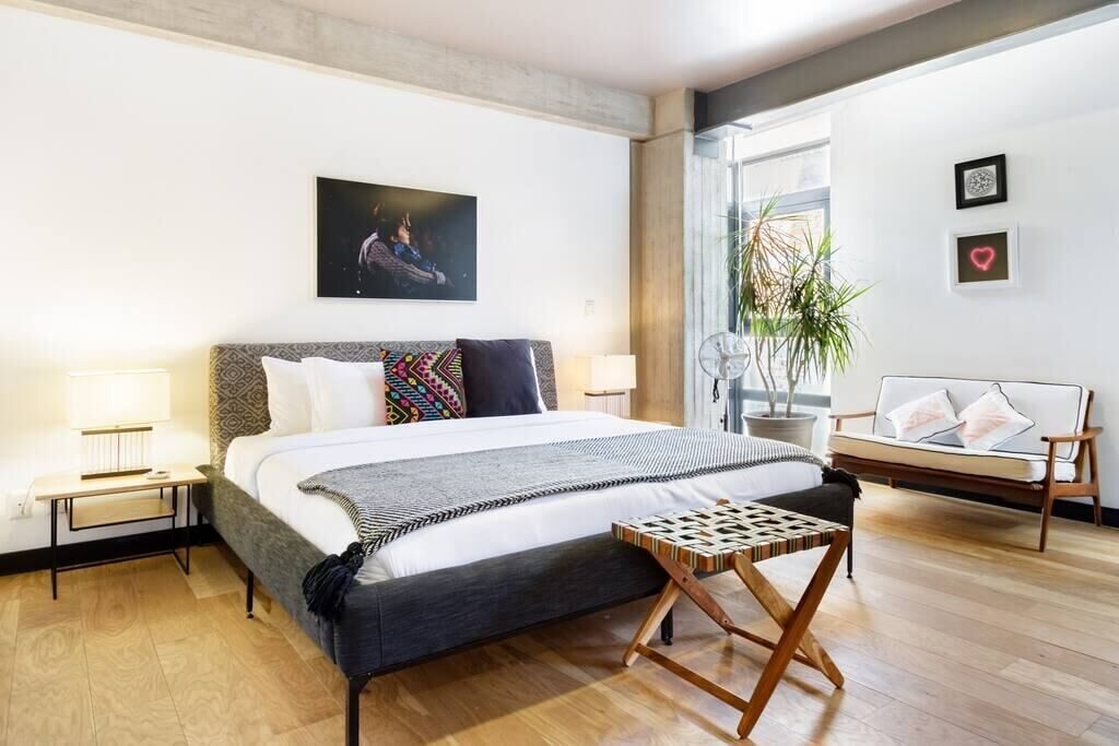 Iron/ironing board, travel cot, WiFi, bed sheets