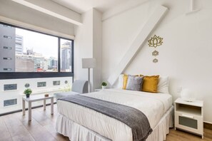 2 bedrooms, iron/ironing board, travel cot, WiFi - Mr. W | Centrical Space Apartment | 2Br | Gym (Juárez)