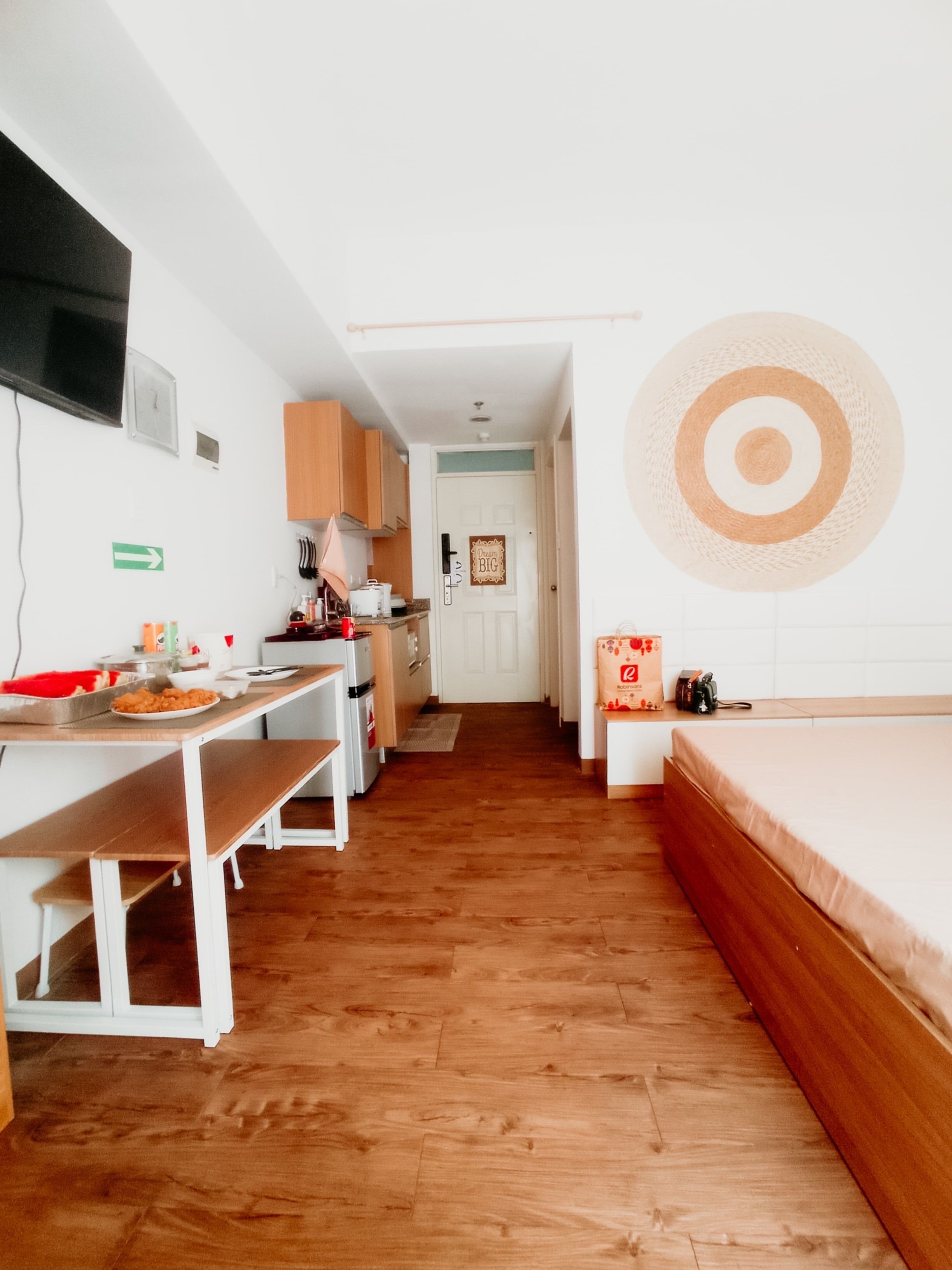 1 habitación, caja de seguridad en la habitación, escritorio y wifi 