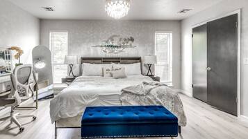 3 bedrooms, iron/ironing board, free WiFi, bed sheets