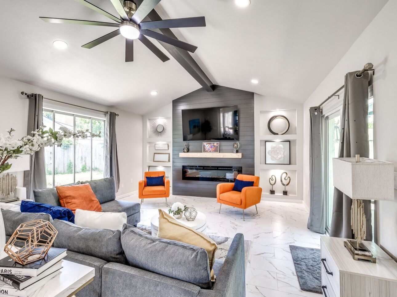 TV connectée, cheminée, jeux vidéo