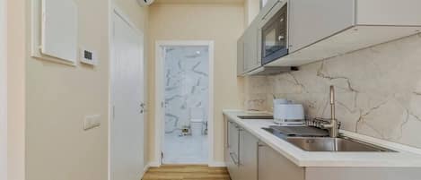 Fridge, microwave, stovetop, toaster
