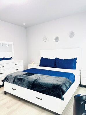 4 bedrooms, iron/ironing board, travel cot, WiFi