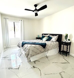 4 quartos, ferros/tábuas de passar roupa, Wi-Fi, roupa de cama
