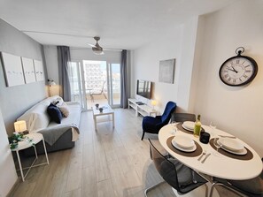 TV - AP408 ACAPULCO PLAYA SM NERJA (Nerja)