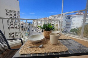 Outdoor dining - AP408 ACAPULCO PLAYA SM NERJA (Nerja)