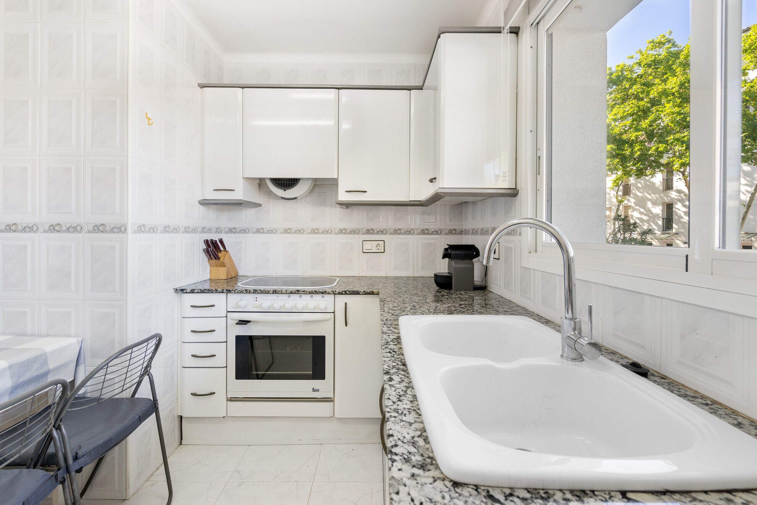 Réfrigérateur, micro-ondes, four, lave-vaisselle