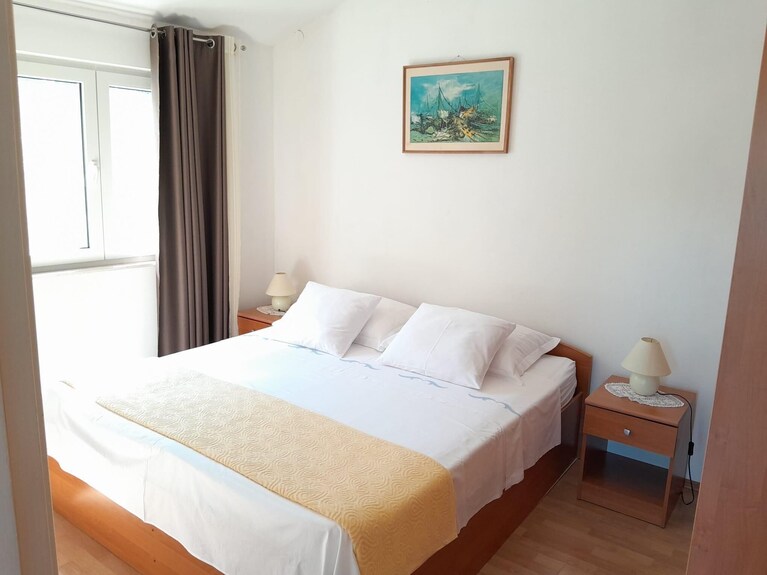 Appartement D'une Chambre Prés De La Plage Maslinica, Solta (A-23173-a) - Maslinica