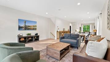 Fernseher, Stereoanlage