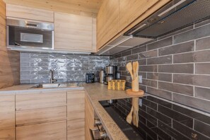 Kühlschrank, Ofen, Geschirrspüler, Toaster