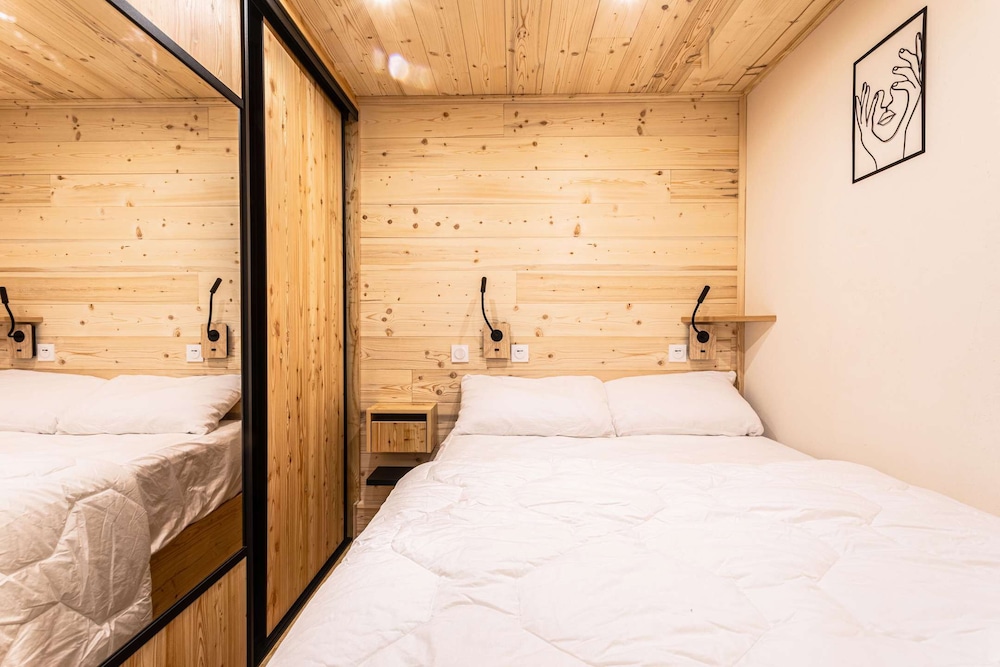 33 Stylish Window Treatment Ideas to Elevate Any Room | Apartment Therapy - Sumptuous Apartment Windows