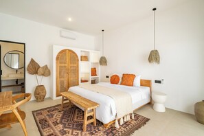 Villa Deluxe, vue piscine | 2 chambres, coffres-forts dans les chambres, fer et planche Ă repasser