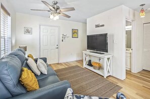 TV - Castaway Cove: Charming 2BR Townhome in New Town, Key West with Shared Pool, Private Patio & Kayaks! (Key West)