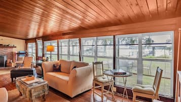 Smart TV, DVD player, books