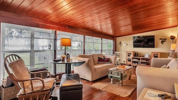 Smart TV, DVD player, books