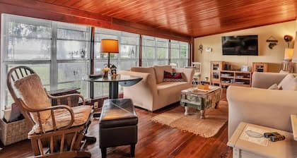 Month Stays Welcome! Lakefront Fishing Cottage |Private Dock | Canoe & Explore Old Florida's Views