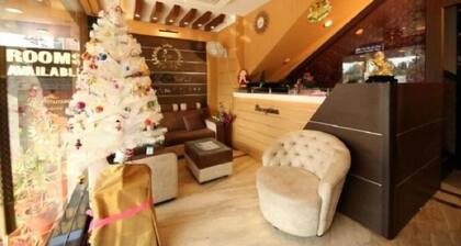 Le Emerald Residency