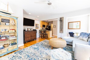 Unclassified image, 4 of 46, button