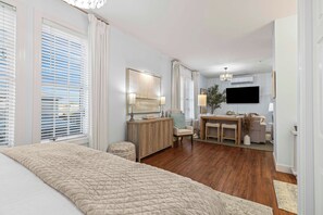 1 habitación, tabla de planchar con plancha, wifi gratis y ropa de cama