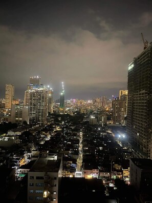 Miscellaneous - Maria`s Suite near Manila Bay & Aiport with FREE Pool Access (Pasay)