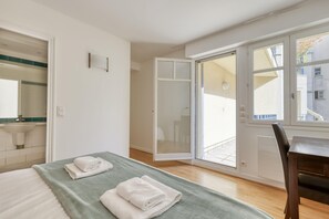 3 Schlafzimmer, Bügeleisen/Bügelbrett, Reisekinderbett, WLAN