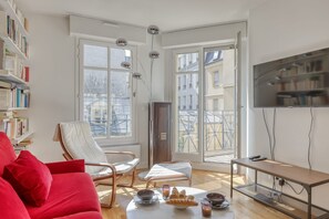 TV - Superb Flat with Balcony-near Notre-Dame - Paris 5 (Paris)