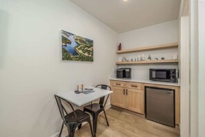 Dining - Fresh Modern Studio #7–  Affordable Downtown CDA (Coeur d'Alene)