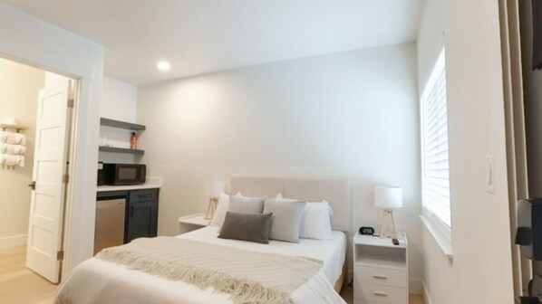 1 bedroom, desk, free WiFi, bed sheets