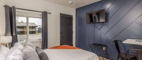 1 bedroom, desk, free WiFi, bed sheets