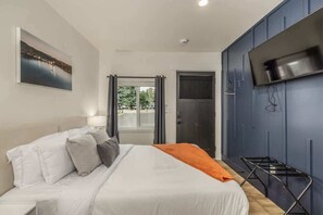 1 bedroom, desk, free WiFi, bed sheets