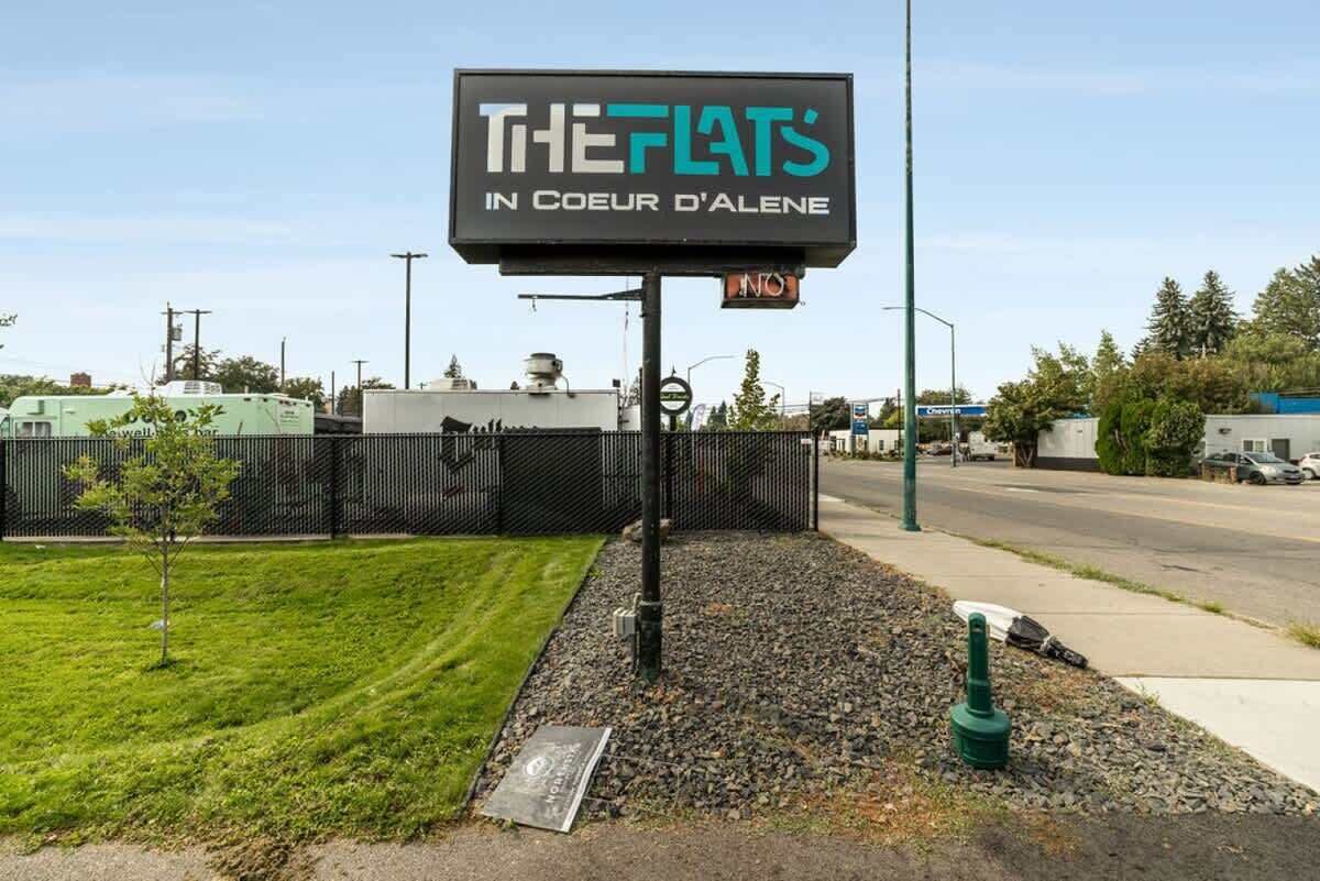 Een bordje met de tekst 'The Flats' in Coeur d'Alene.