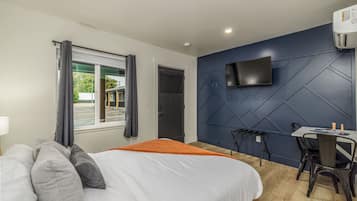 1 habitación, escritorio, wifi gratis y ropa de cama