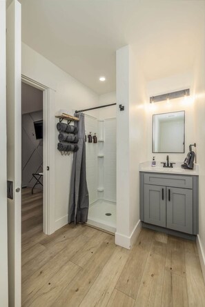 Hårtork och handdukar