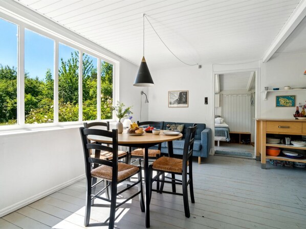 Dining - "Krister" - 900m from the sea by Interhome (Hasle)