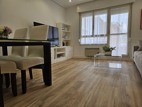 25A05 Apartamento moderno y céntrico