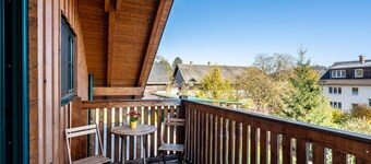 Apartment 'Blockhaus - Ferienwohnung Sunrise' with Shared Garden