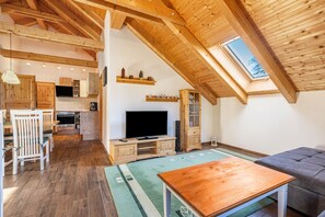 Fernseher, Tischtennisplatte