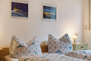 1 室のベッドルーム、アイロン / アイロン台、WiFi (無料)、ベッドシーツ