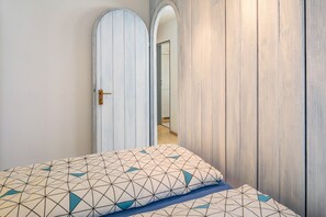 1 chambre, fer et planche à repasser, Wi-Fi gratuit, draps fournis