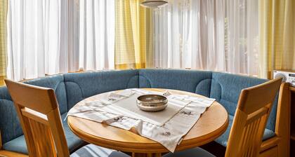 Ferienwohnung 'Nr 4' mit privater Terrasse, privatem Garten und WLAN