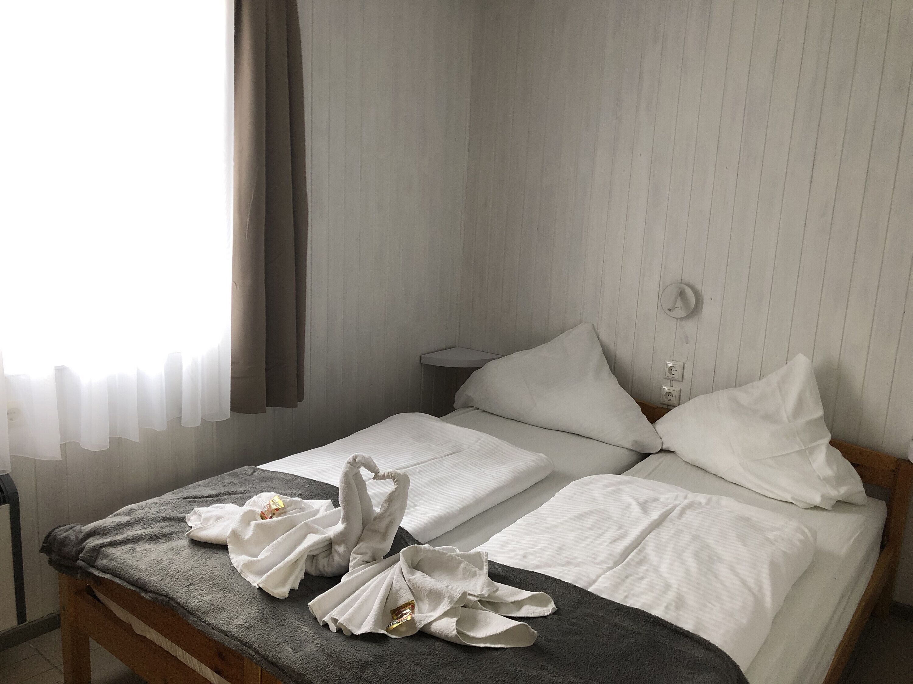 2 makuuhuonetta, ilmainen Wi-Fi, vuodevaatteet