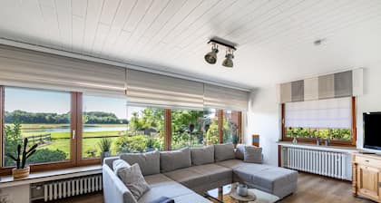 Holiday Home 'Ferienhaus Am See' with Lake View, Private Terrace and Wi-Fi