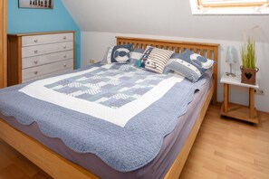 3 bedrooms, iron/ironing board, free WiFi, bed sheets