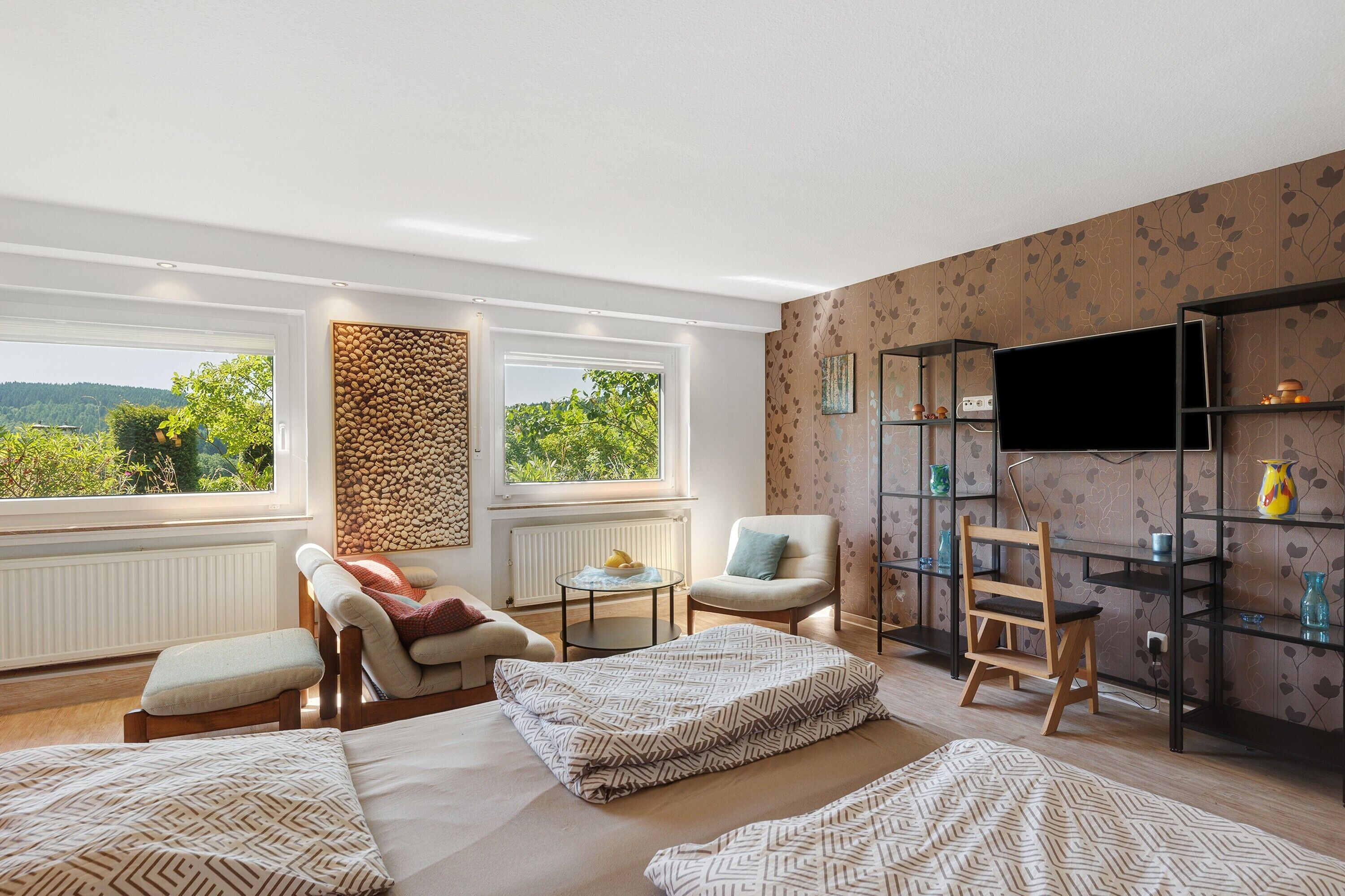 2 bedrooms, bed sheets