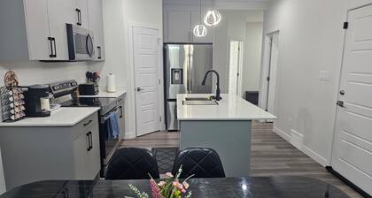 Sleek Home in Trendy Community with great views, full kitchen, & strong Wi-Fi.