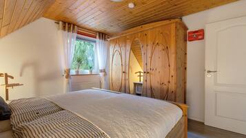 2 Schlafzimmer, Bügeleisen/Bügelbrett, kostenloses WLAN, Bettwäsche