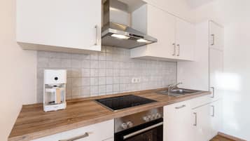 Réfrigérateur, four, plaque de cuisson, lave-vaisselle