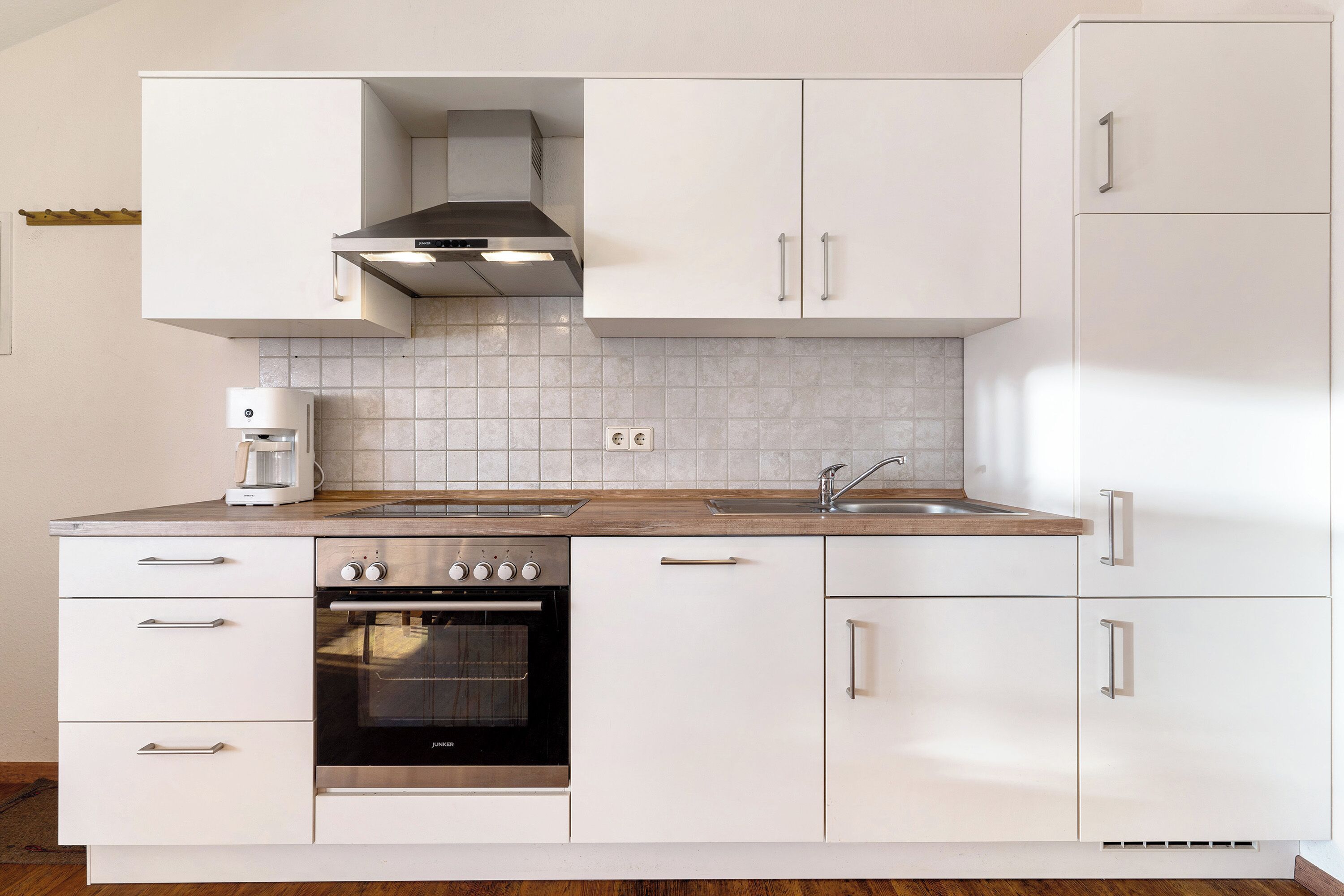 Kühlschrank, Ofen, Herdplatte, Geschirrspüler